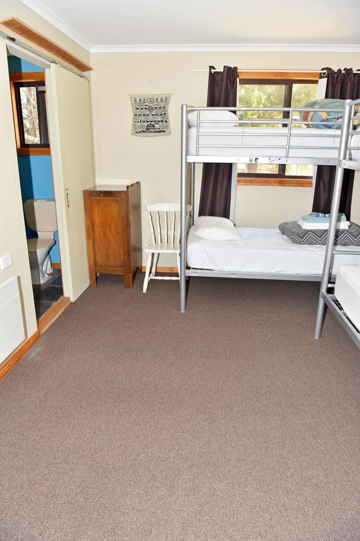 Bicheno Backpackers Hostel Buitenkant foto